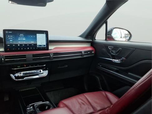 Used 2023 Lincoln Corsair Reserve w/ Equipment Group 201A image 12