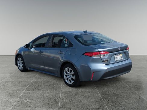 Used 2025 Toyota Corolla LE image 3