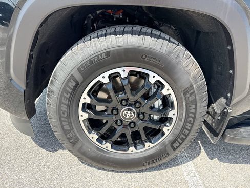 Certified 2026 Toyota Sequoia SR5 w/ TRD Off-Road Package AWD/4WD image 19