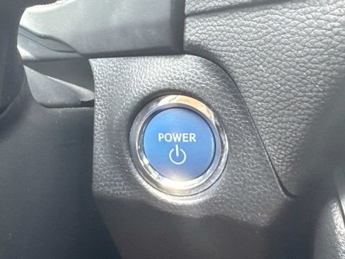 Used 2022 Toyota RAV4 XLE Premium AWD/4WD image 38