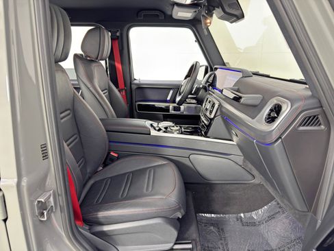 Used 2021 Mercedes-Benz G 550 w/ AMG Line image 16