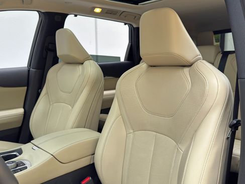 Used 2025 INFINITI QX60 Luxe FWD image 40