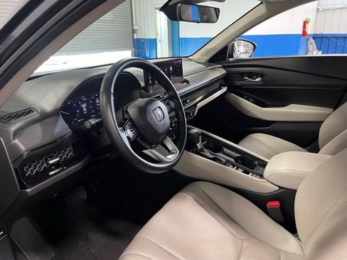 Used 2024 Honda Accord Touring image 22
