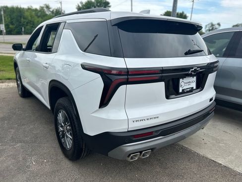 New 2026 Chevrolet Traverse LT w/ Driver Confidence Package FWD image 4