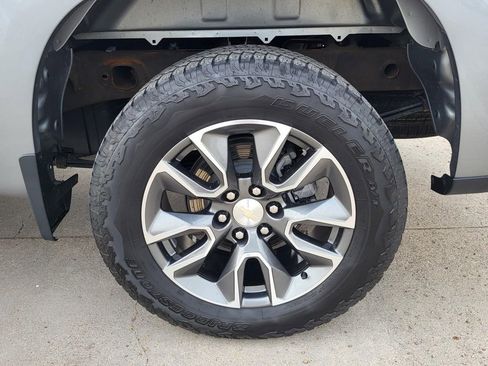 Certified 2023 Chevrolet Silverado 1500 LT AWD/4WD image 30