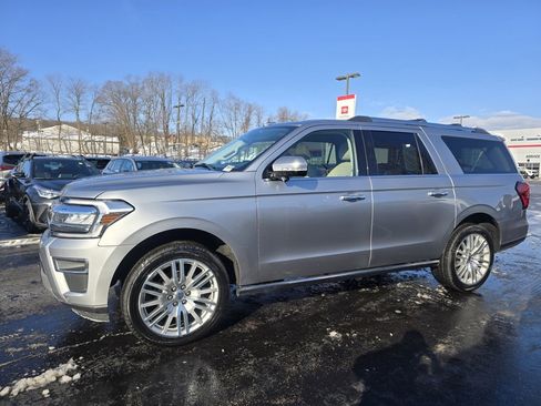 Used 2024 Ford Expedition Max Limited image 3