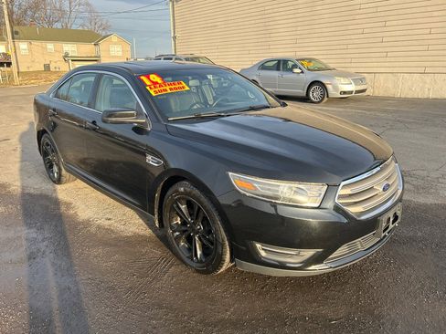 Used 2014 Ford Taurus SEL w/ Equipment Group 201A image 4