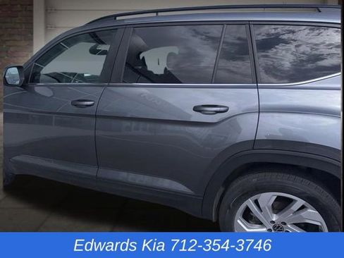 Used 2021 Volkswagen Atlas SE image 11