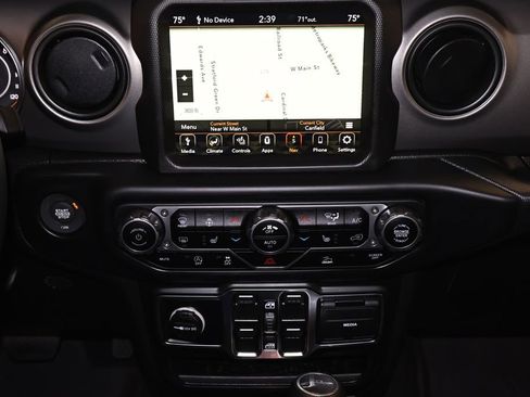 Used 2023 Jeep Gladiator Willys image 24