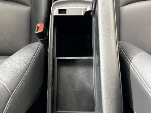 Certified 2022 Toyota Prius image 33