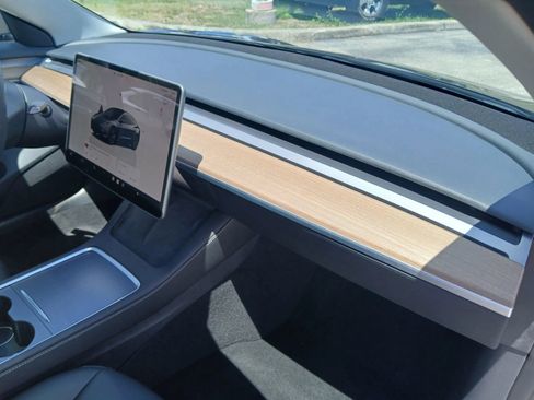 Used 2023 Tesla Model 3 Standard Range RWD image 17