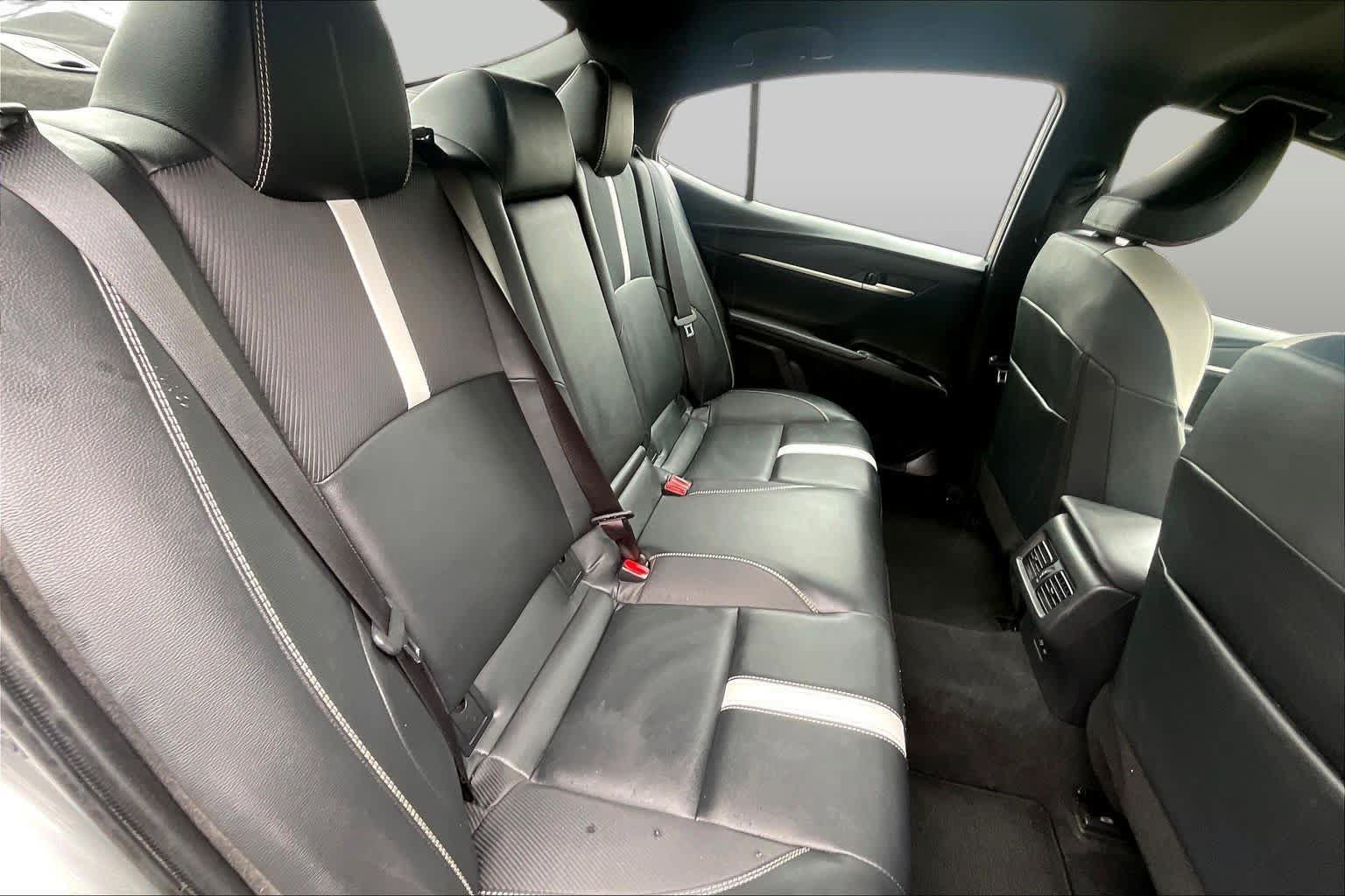 Used 2025 Toyota Camry SE w/ Convenience Package AWD/4WD image 19
