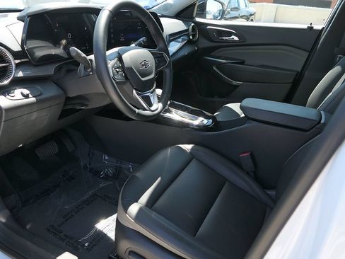 Used 2026 Chevrolet Trax ACTIV FWD image 12