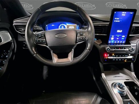 Used 2020 Ford Explorer Platinum w/ Premium Technology Package image 19