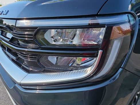 Used 2025 Ford Expedition Platinum w/ Driver's Package AWD/4WD image 34