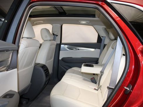 Certified 2023 Cadillac XT5 Premium Luxury w/ Technology Package image 10