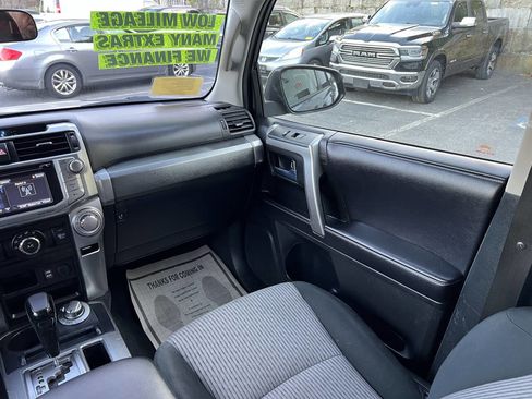 Used 2018 Toyota 4Runner SR5 image 12