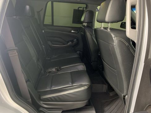 Used 2017 GMC Yukon SLE w/ SLE Value Package image 38