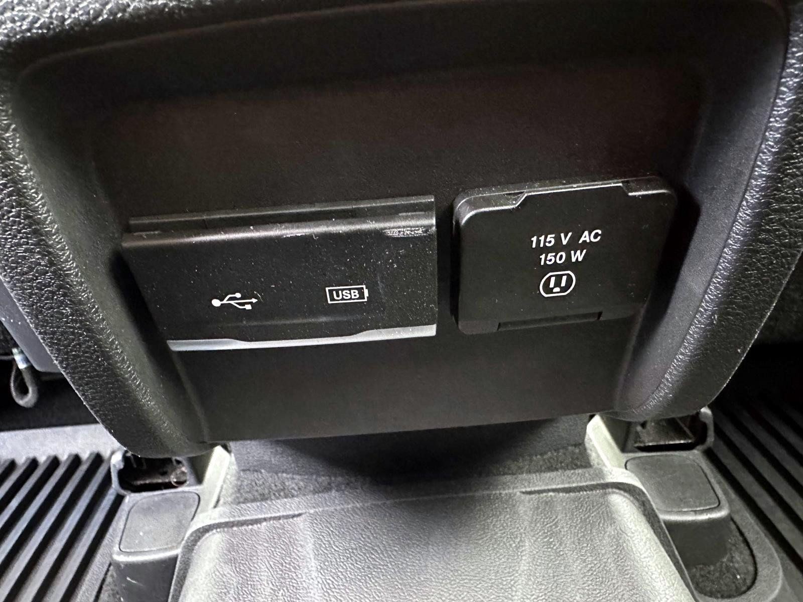 Used 2019 Jeep Cherokee Limited AWD/4WD image 15