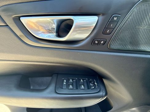 Used 2024 Volvo XC60 B5 Plus w/ Protection Package Premier AWD/4WD image 15