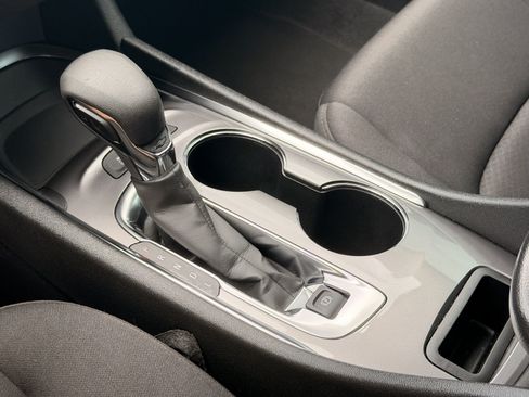 Used 2024 Chevrolet Malibu LT FWD image 32