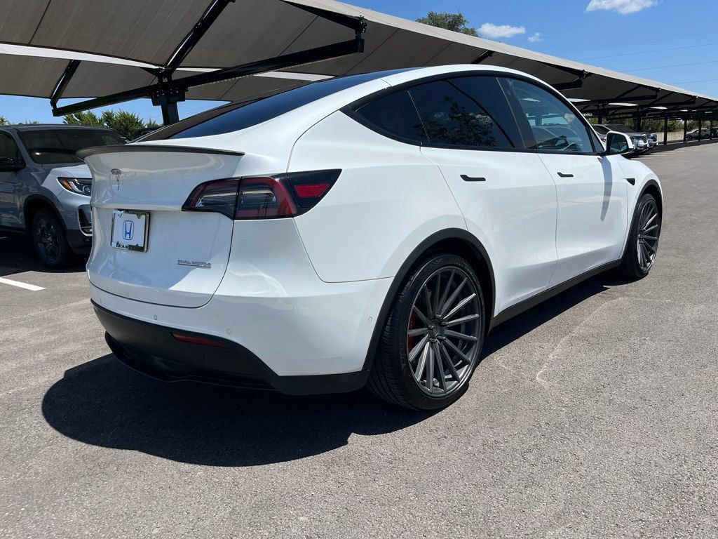 Used 2022 Tesla Model Y Performance AWD/4WD image 4