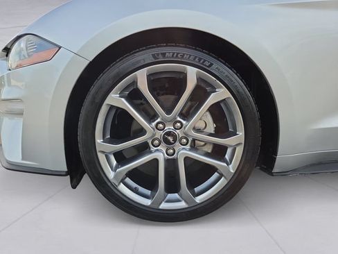 Used 2019 Ford Mustang Premium RWD image 9