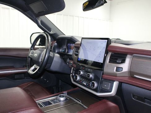 Used 2023 Ford Expedition Max Limited image 39