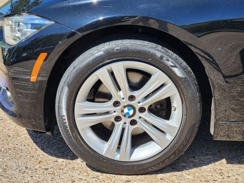 Used 2017 BMW 330i xDrive Sedan AWD/4WD image 10