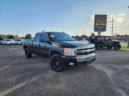 Used 2007 Chevrolet Silverado 1500 LT w/ 1LT Convenience Package AWD/4WD image 1
