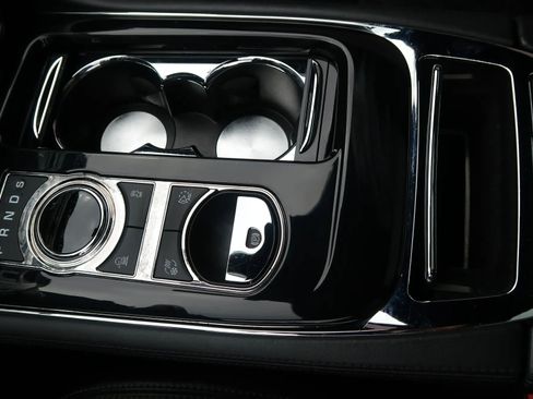 Used 2017 Jaguar XJ R-Sport image 32