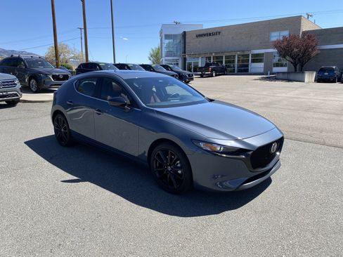 Used 2026 MAZDA MAZDA3 Carbon image 38