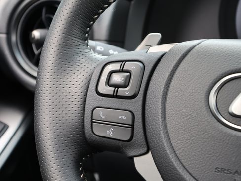 Used 2024 Lexus IS 500 RWD image 31