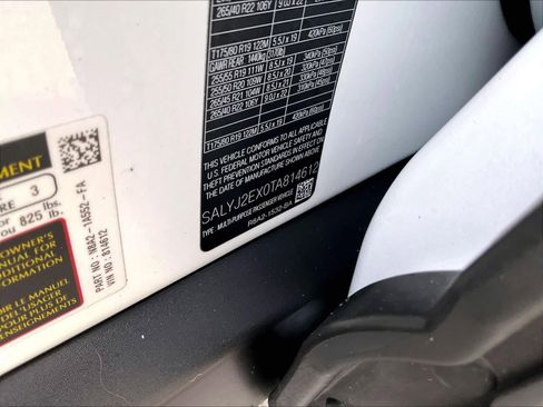 Used 2026 Land Rover Range Rover Velar S image 33