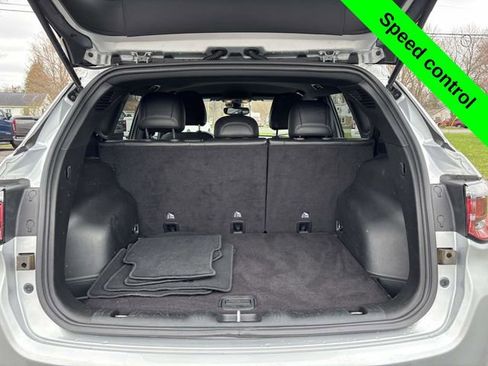 Used 2024 Jeep Compass Latitude image 33