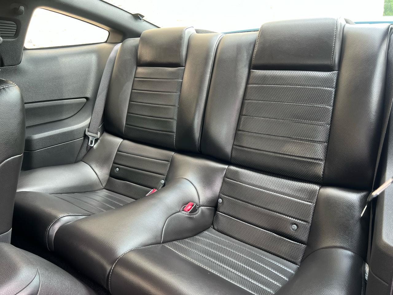Used 2005 Ford Mustang GT Premium RWD image 23