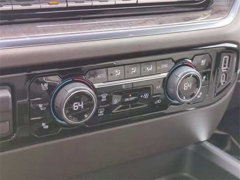 Used 2024 Chevrolet Silverado 3500 LTZ w/ LTZ Premium Package image 19