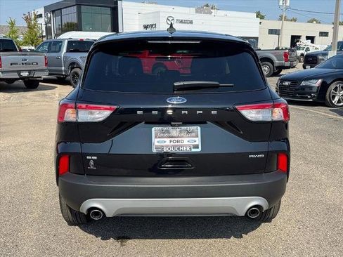 Certified 2022 Ford Escape SE w/ Cold Weather Package image 5