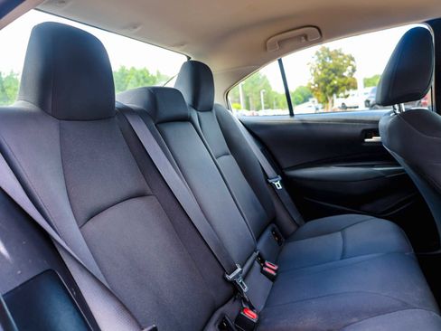 Used 2021 Toyota Corolla LE FWD image 7