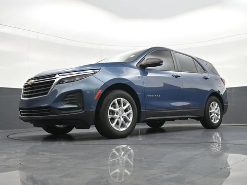 Used 2024 Chevrolet Equinox LS w/ Driver Confidence II Package FWD image 23