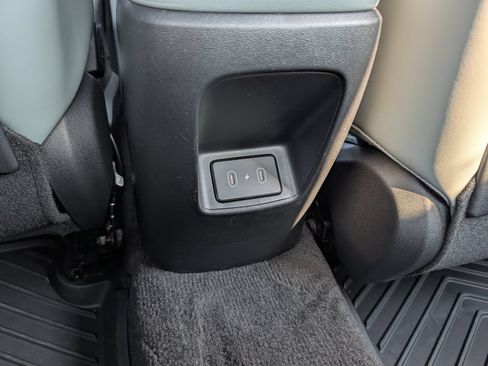 Used 2024 Hyundai Elantra Limited FWD image 22