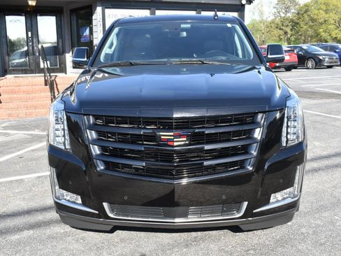 Used 2020 Cadillac Escalade ESV Premium Luxury image 3