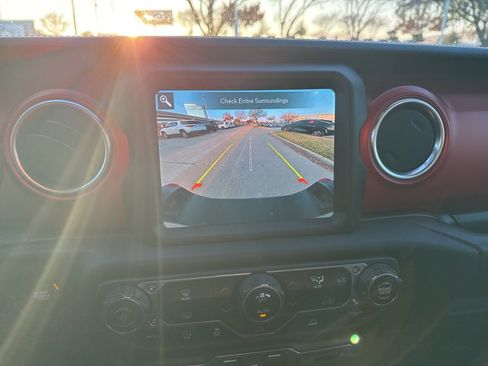 Used 2022 Jeep Gladiator Rubicon w/ Trailer Tow Package image 6