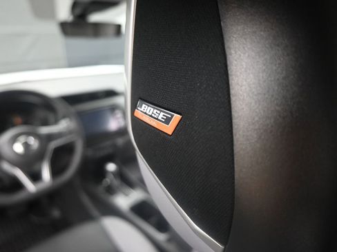 Used 2021 Nissan Kicks SR w/ SR Premium Package image 16