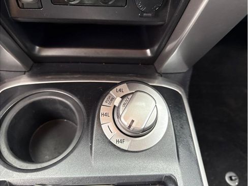 Used 2016 Toyota 4Runner Limited image 30