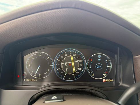 Used 2015 Cadillac Escalade Luxury AWD/4WD image 25