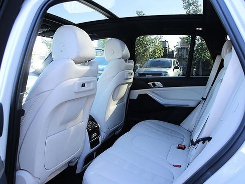 Used 2020 BMW X5 sDrive40i w/ Convenience Package RWD image 14