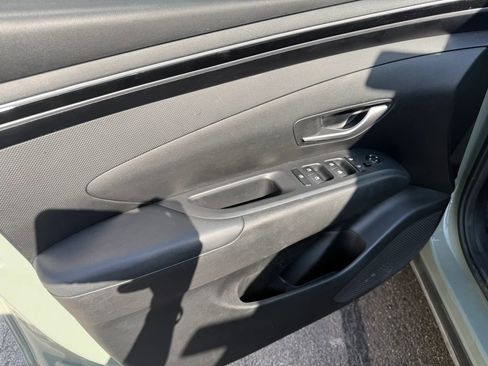 Used 2023 Hyundai Santa Cruz SEL Premium image 16