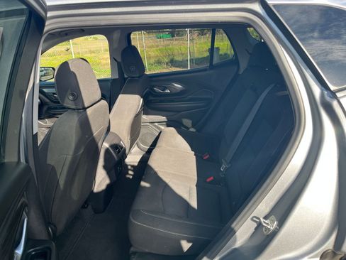 Used 2024 GMC Terrain SLE image 21
