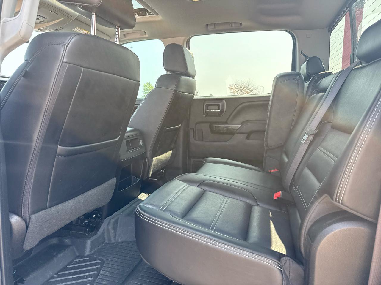 Used 2016 GMC Sierra 2500 Denali w/ Duramax Plus Package AWD/4WD image 25